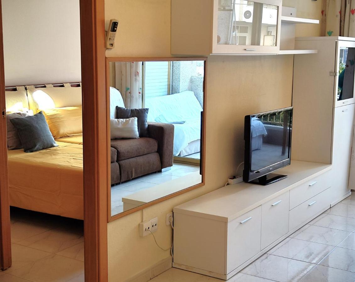 Luminoso Apartamento En Salou Con Terraza Y Parque Infantil Ideal Familias Exterior photo