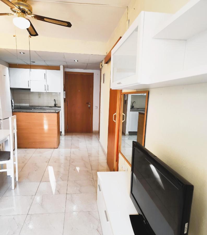 Luminoso Apartamento En Salou Con Terraza Y Parque Infantil Ideal Familias Exterior photo