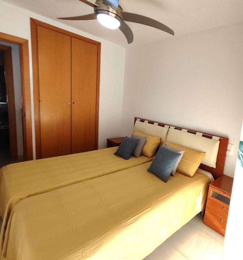 Luminoso Apartamento En Salou Con Terraza Y Parque Infantil Ideal Familias Exterior photo