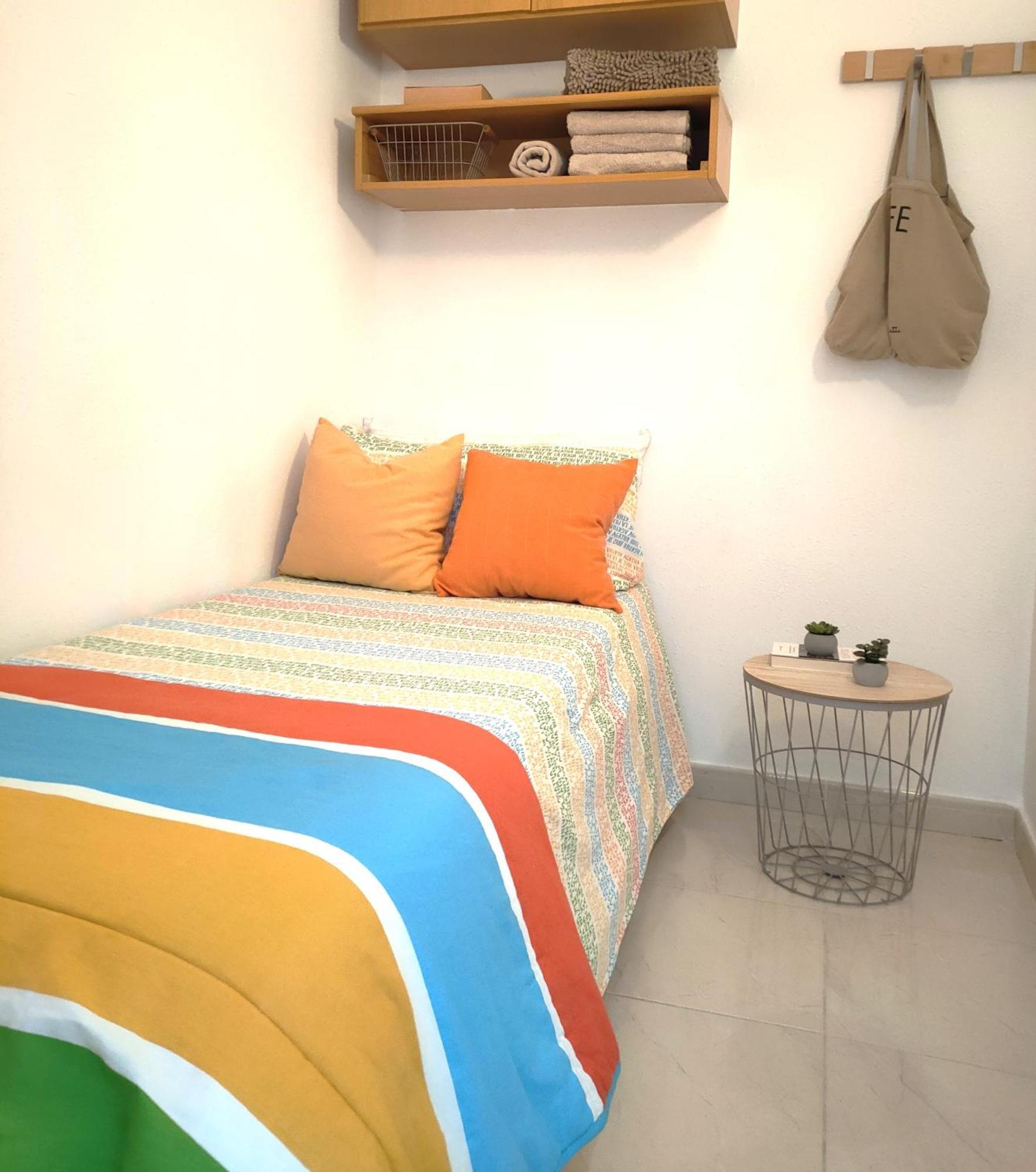 Luminoso Apartamento En Salou Con Terraza Y Parque Infantil Ideal Familias Exterior photo